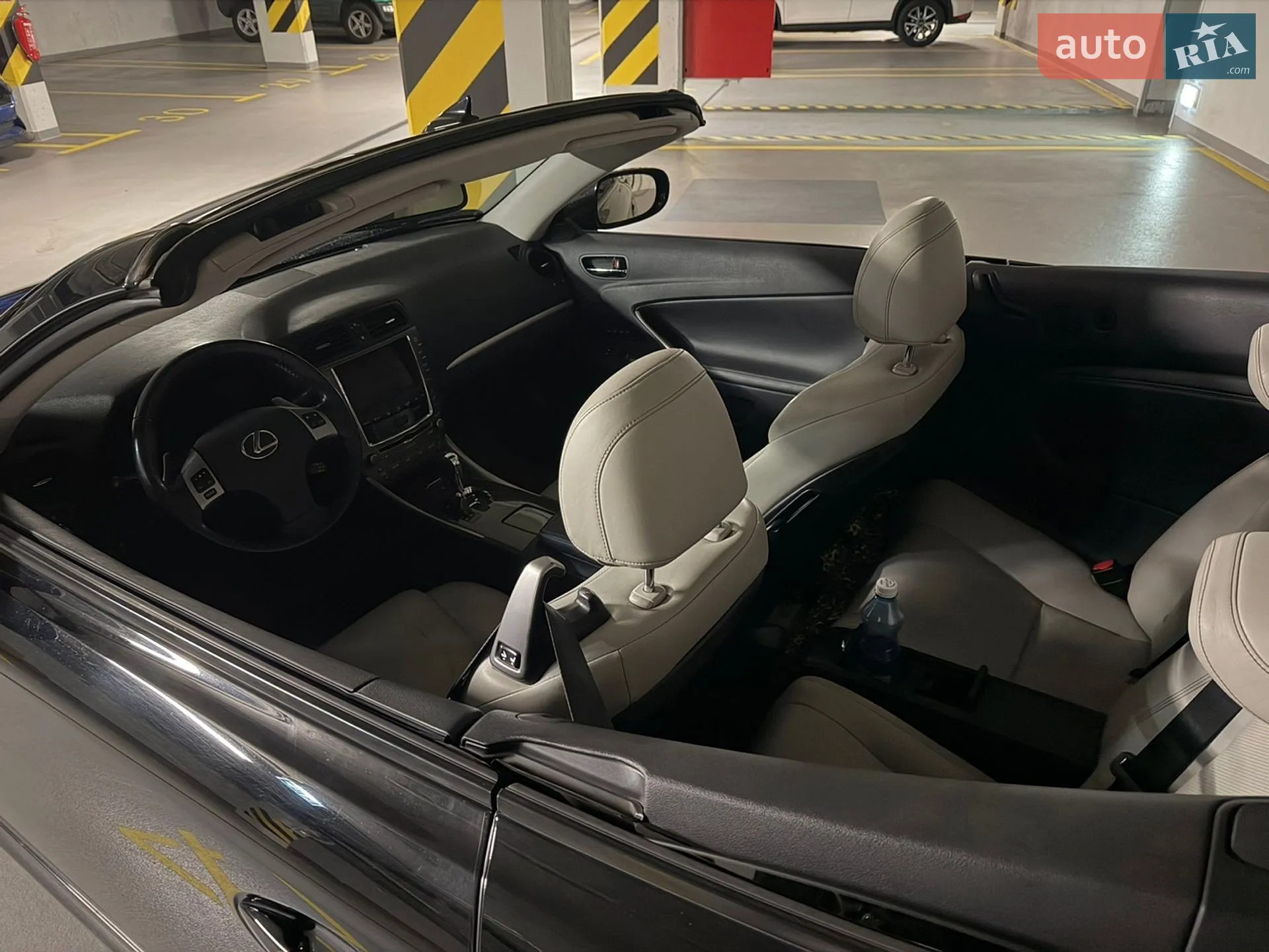 2011 Lexus IS - мініатюра 23