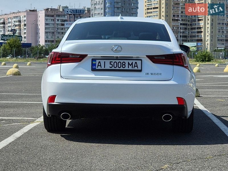 Седан Lexus IS 2015 в Києві