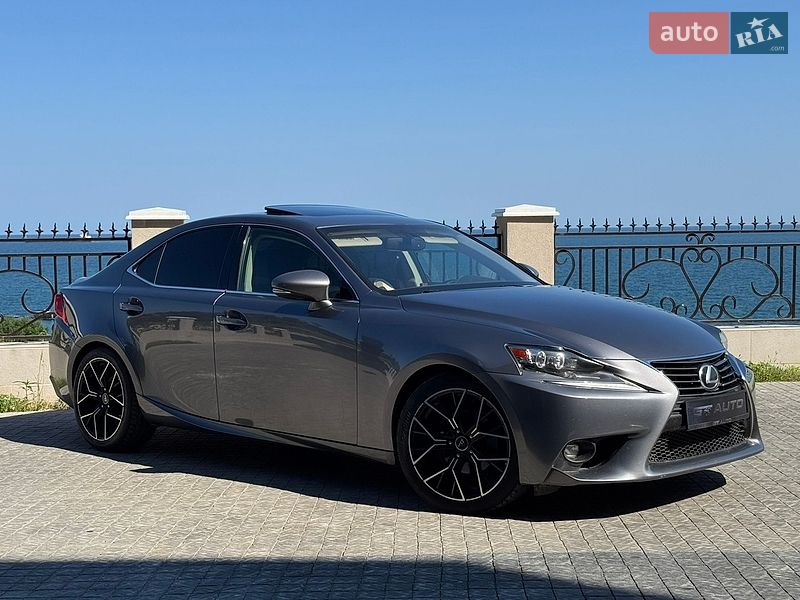 Lexus IS 2015