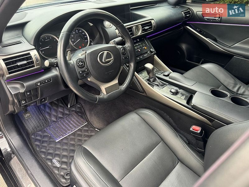 Седан Lexus IS 2014 в Киеве