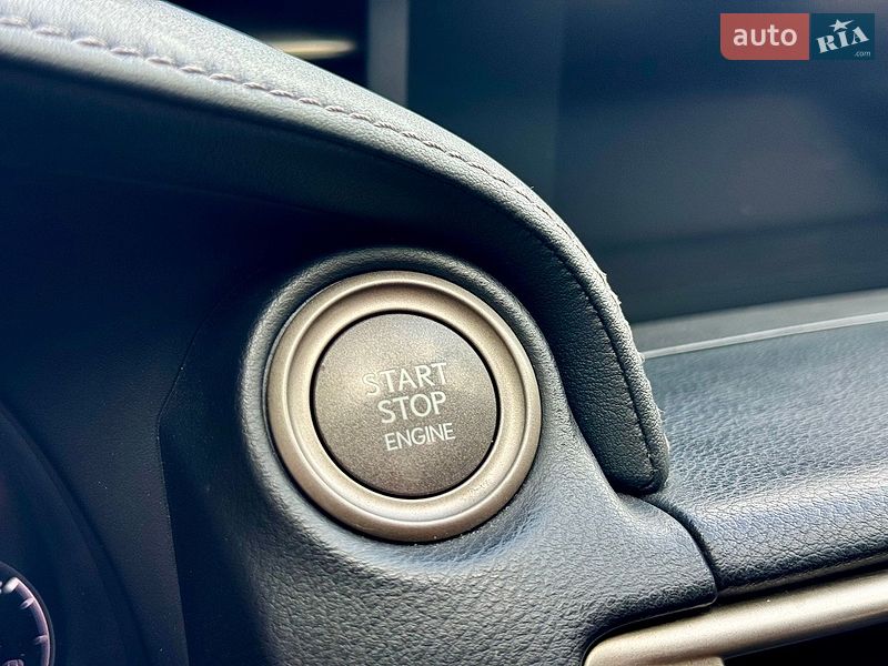 Седан Lexus IS 2014 в Киеве