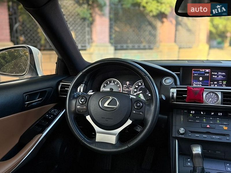 Седан Lexus IS 2014 в Одесі
