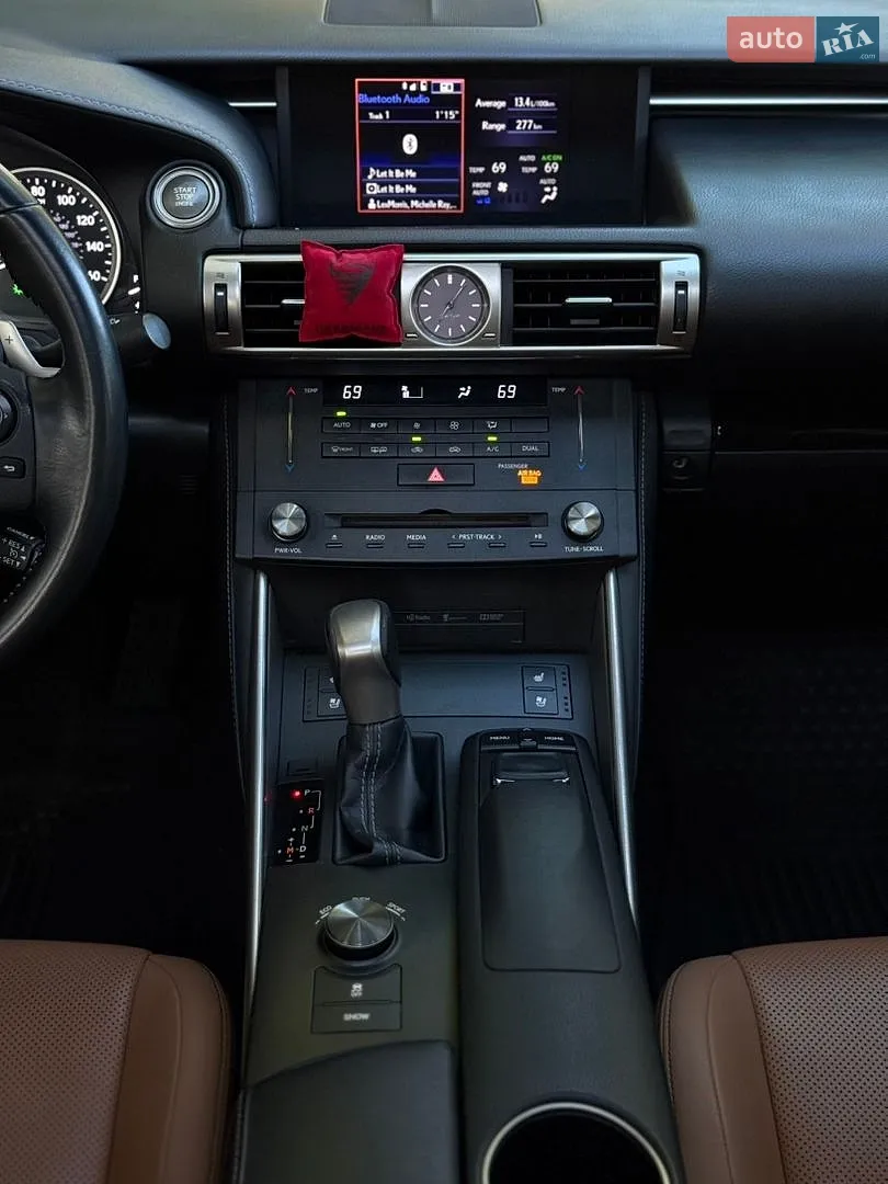 2014 Lexus IS - мініатюра 21