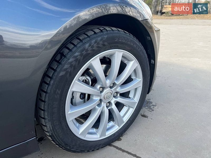 Седан Lexus IS 2008 в Славуте