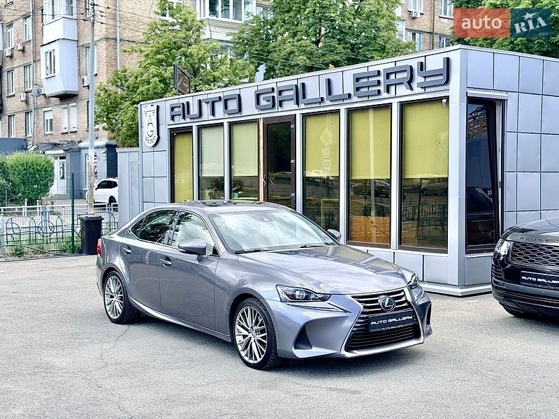 Седан Lexus IS 2018 в Києві