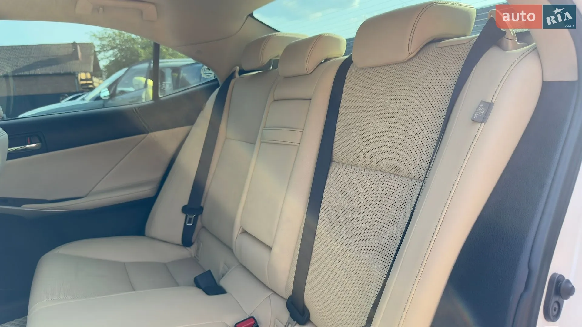 2016 Lexus IS - мініатюра 30