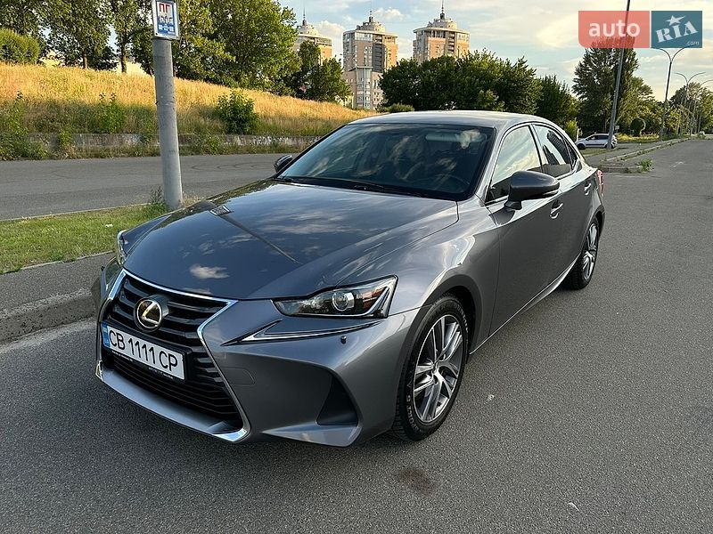 Седан Lexus IS 2017 в Киеве