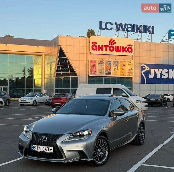 Lexus IS 2015