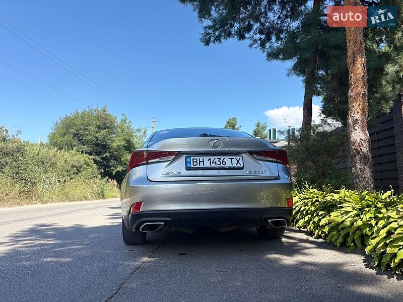 Седан Lexus IS 2017 в Києві
