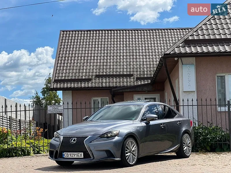Lexus IS 2013