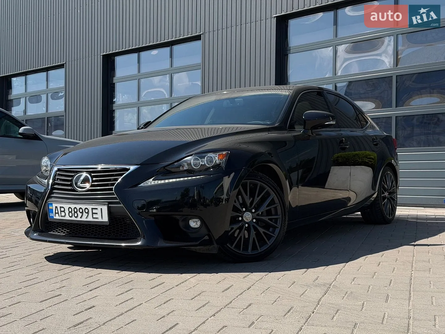 2015 Lexus IS - мініатюра 2