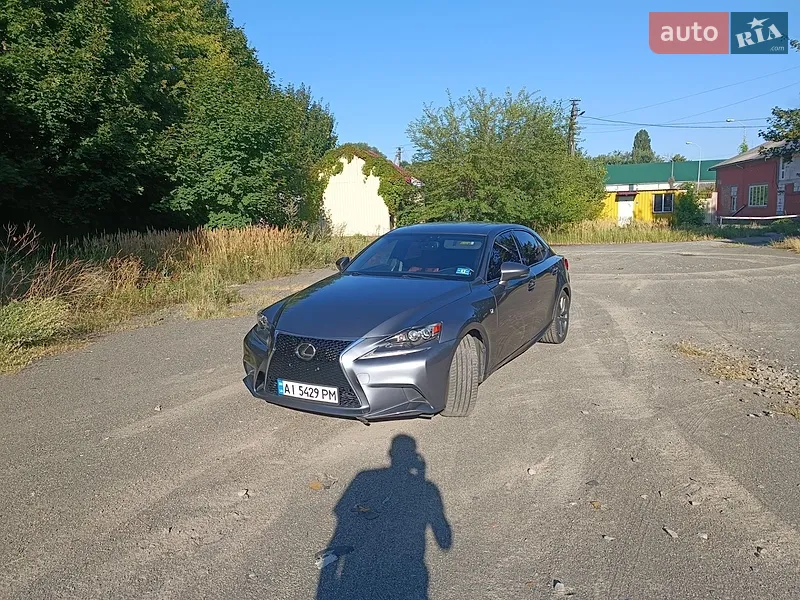 Lexus IS 2015