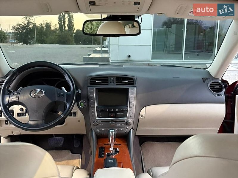 Седан Lexus IS 2008 в Николаеве