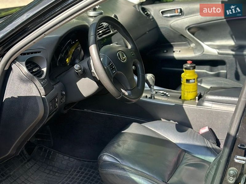 Седан Lexus IS 2007 в Киеве фото 12 Седан Lexus IS 2007 в Киеве