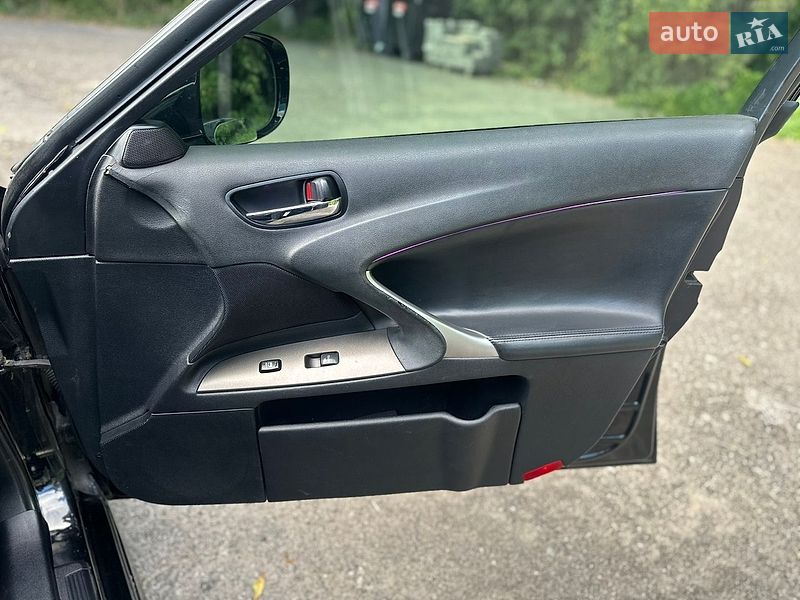 Седан Lexus IS 2007 в Киеве фото 13 Седан Lexus IS 2007 в Киеве