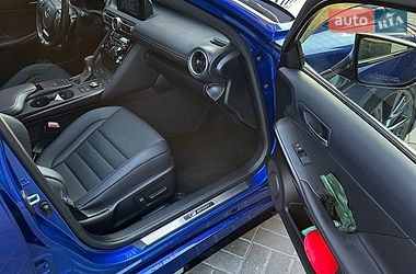 Седан Lexus IS 2022 в Львові
