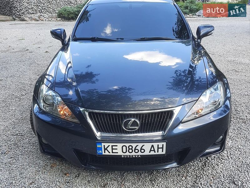 Lexus IS 2011