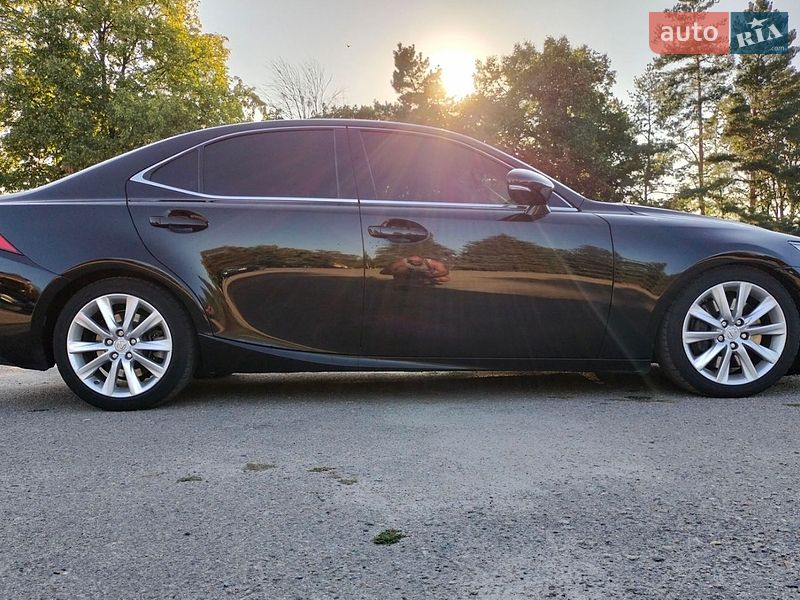 Седан Lexus IS 2016 в Харькове фото 4 Седан Lexus IS 2016 в Харькове