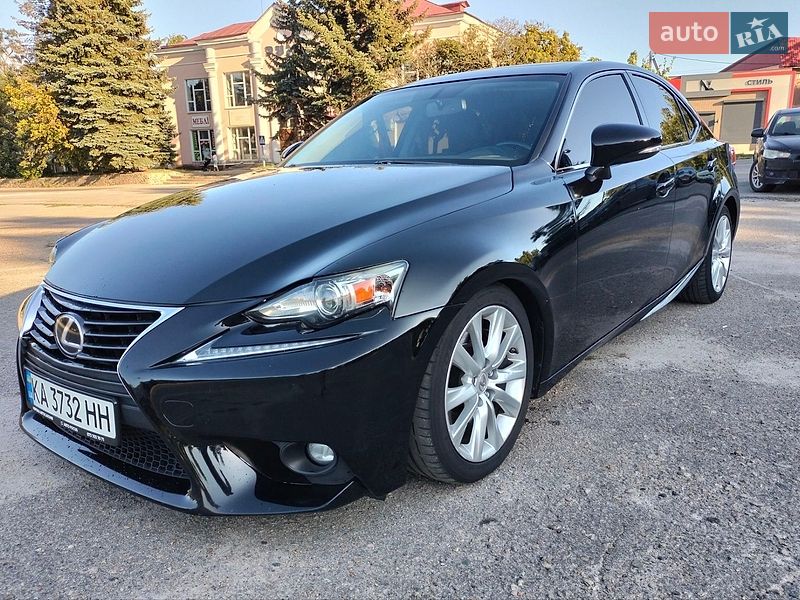 Lexus IS, фото из объявления