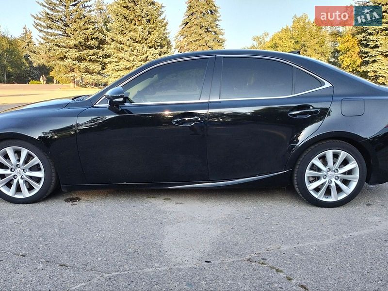 Седан Lexus IS 2016 в Харькове фото 8 Седан Lexus IS 2016 в Харькове