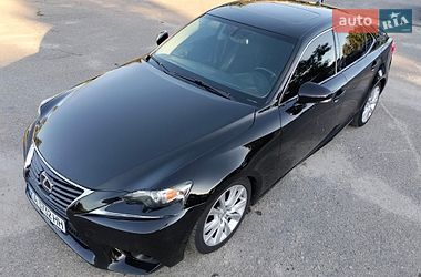 Седан Lexus IS 2016 в Новій Водолагі