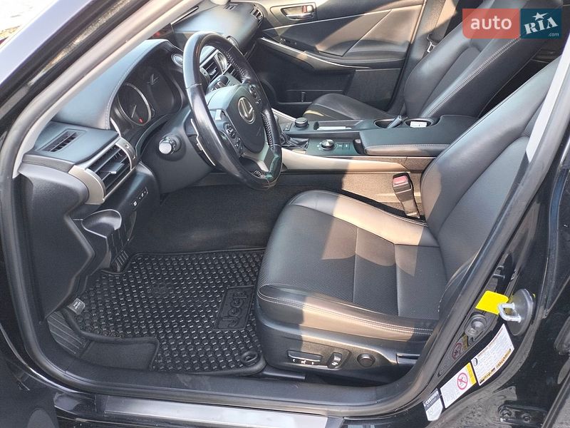 Седан Lexus IS 2016 в Харькове фото 18 Седан Lexus IS 2016 в Харькове
