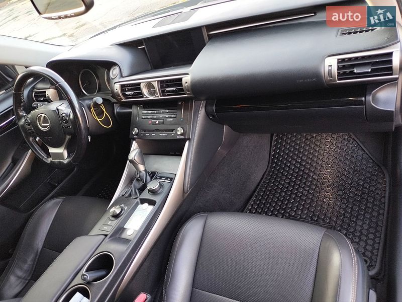 Седан Lexus IS 2016 в Харькове фото 21 Седан Lexus IS 2016 в Харькове