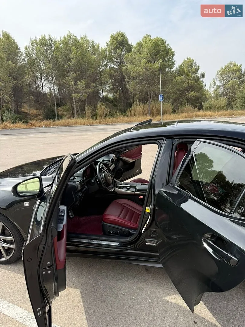 2016 Lexus IS - мініатюра 9