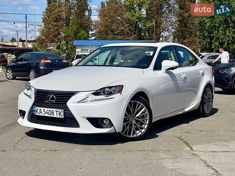 Lexus IS 2015