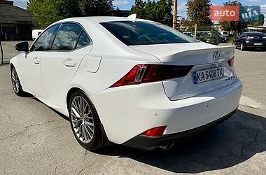 Седан Lexus IS 2015 в Киеве