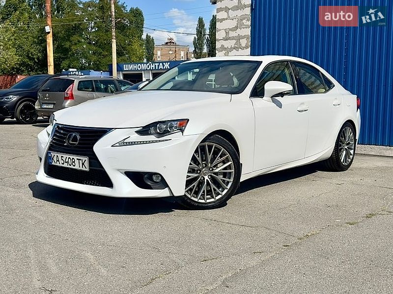 Седан Lexus IS 2015 в Киеве