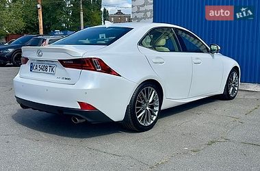 Седан Lexus IS 2015 в Киеве