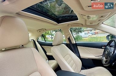 Седан Lexus IS 2015 в Киеве