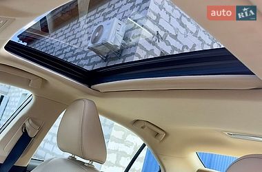 Седан Lexus IS 2015 в Киеве