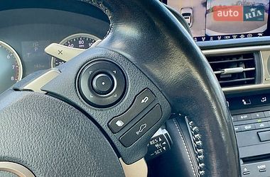 Седан Lexus IS 2015 в Киеве