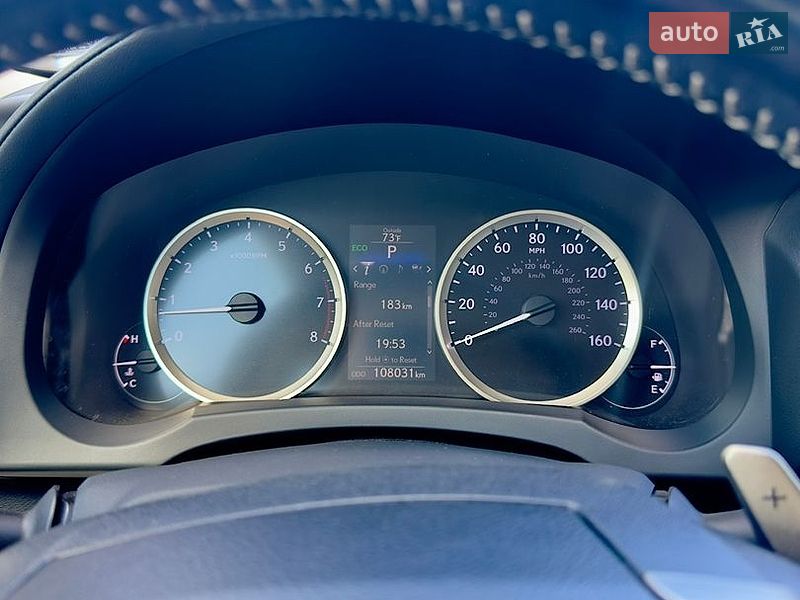 Седан Lexus IS 2015 в Киеве