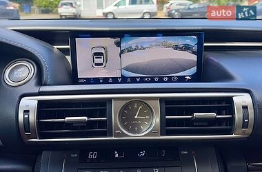 Седан Lexus IS 2015 в Киеве