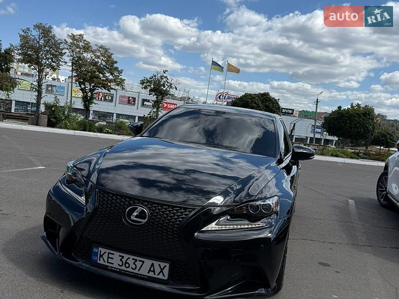 Седан Lexus IS 2015 в Кривом Роге