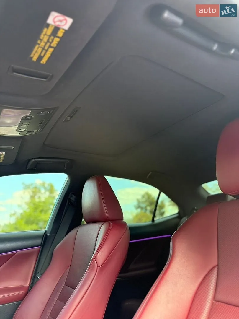 2015 Lexus IS - мініатюра 8