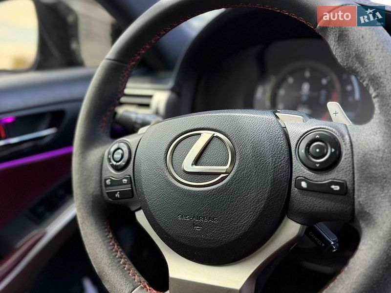 Седан Lexus IS 2015 в Кривом Роге