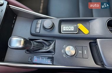 Седан Lexus IS 2018 в Хмельницькому
