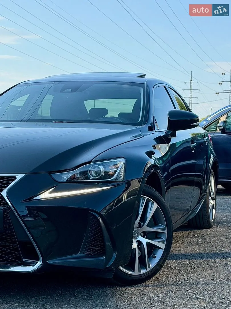 2020 Lexus IS - мініатюра 5