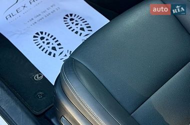 Седан Lexus IS 2020 в Ужгороде