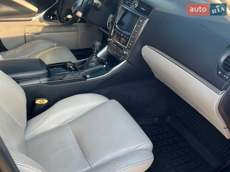 Седан Lexus IS 2010 в Черкасах