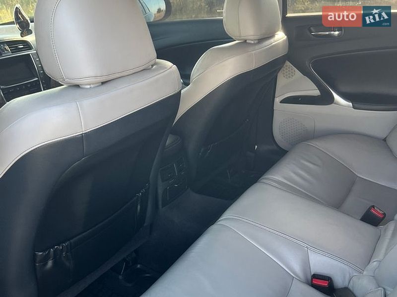 Седан Lexus IS 2010 в Черкасах