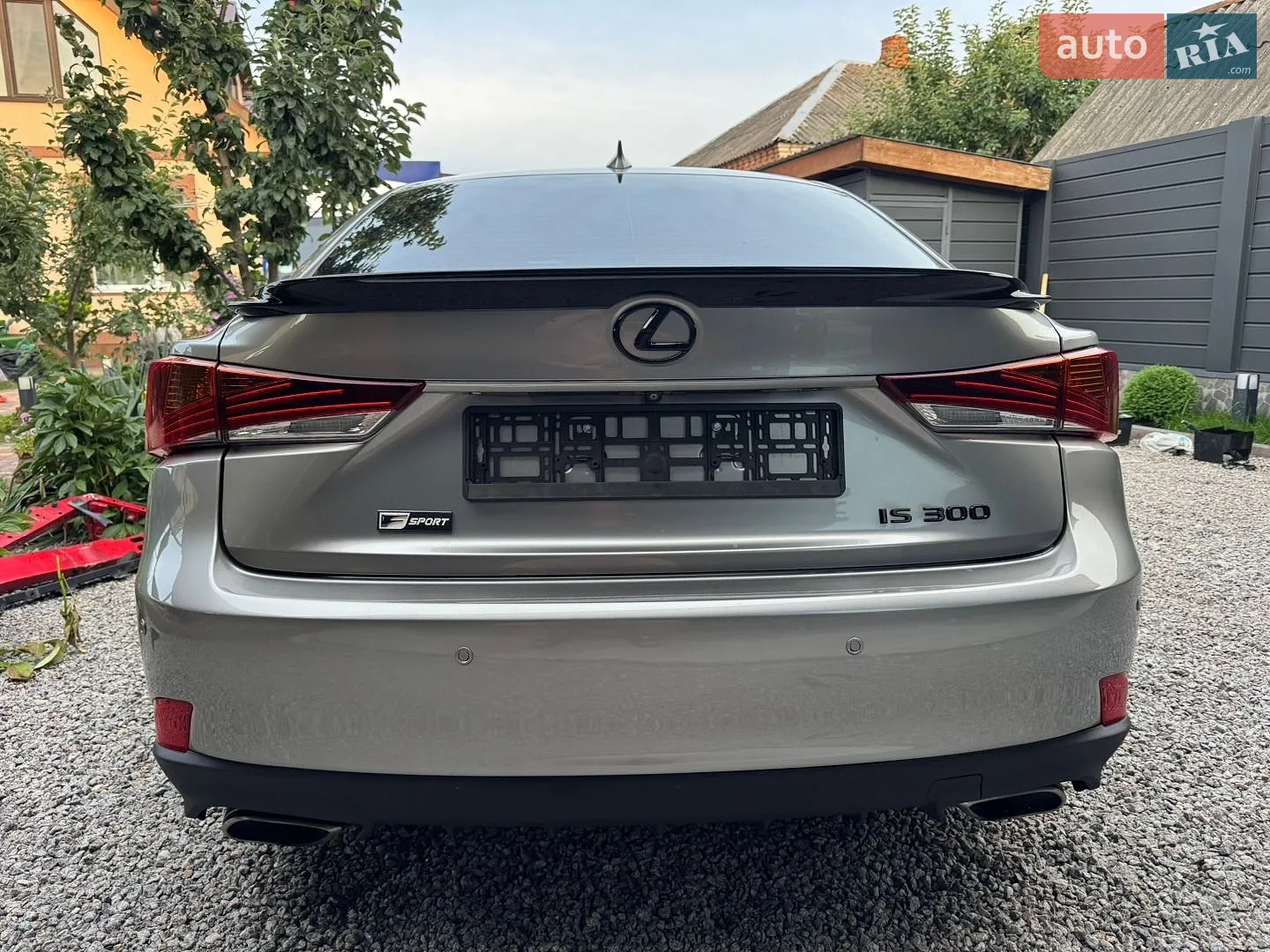 2018 Lexus IS - мініатюра 12