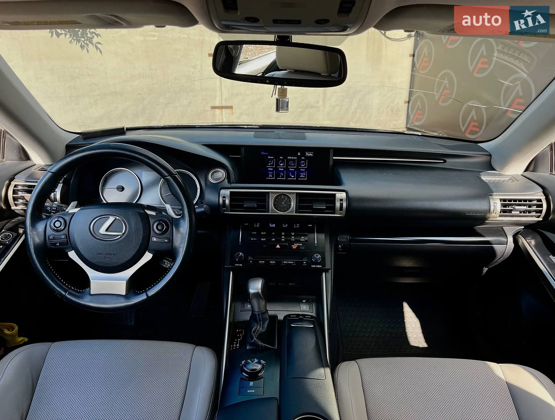 2013 Lexus IS - мініатюра 15