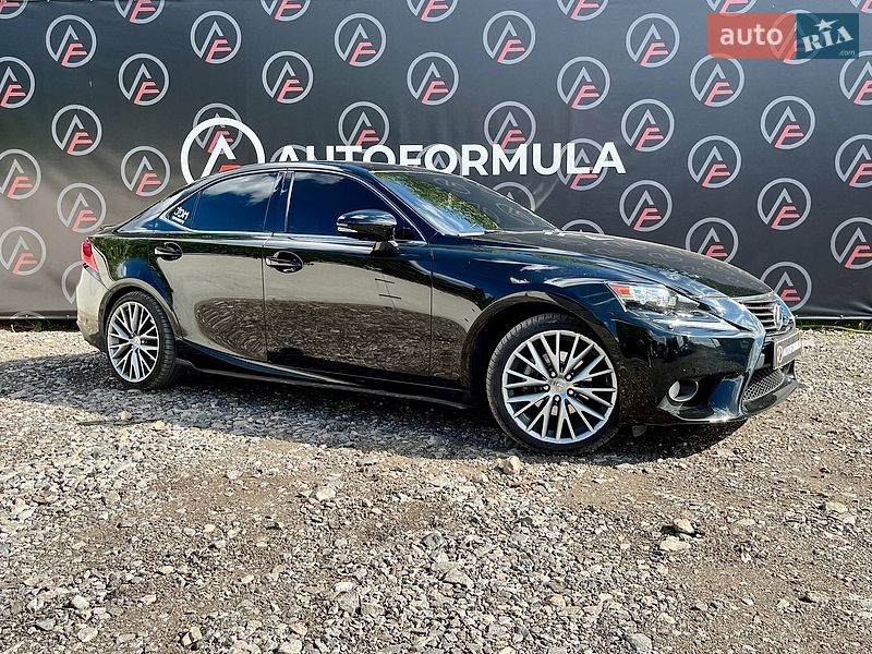 Lexus IS 2013