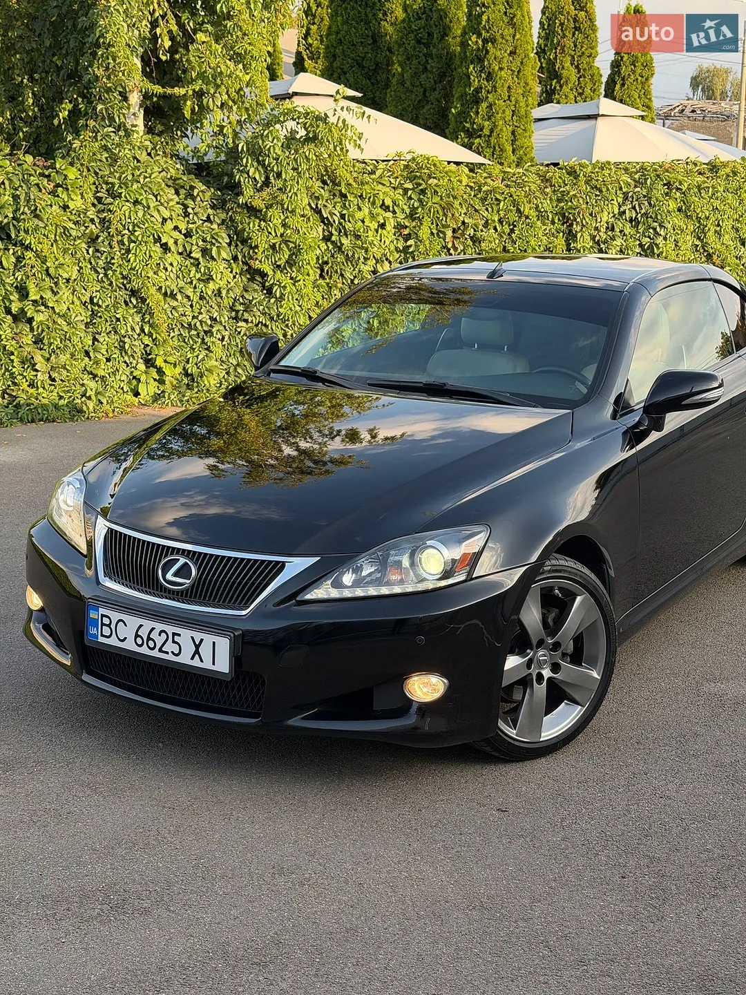 2011 Lexus IS - мініатюра 2