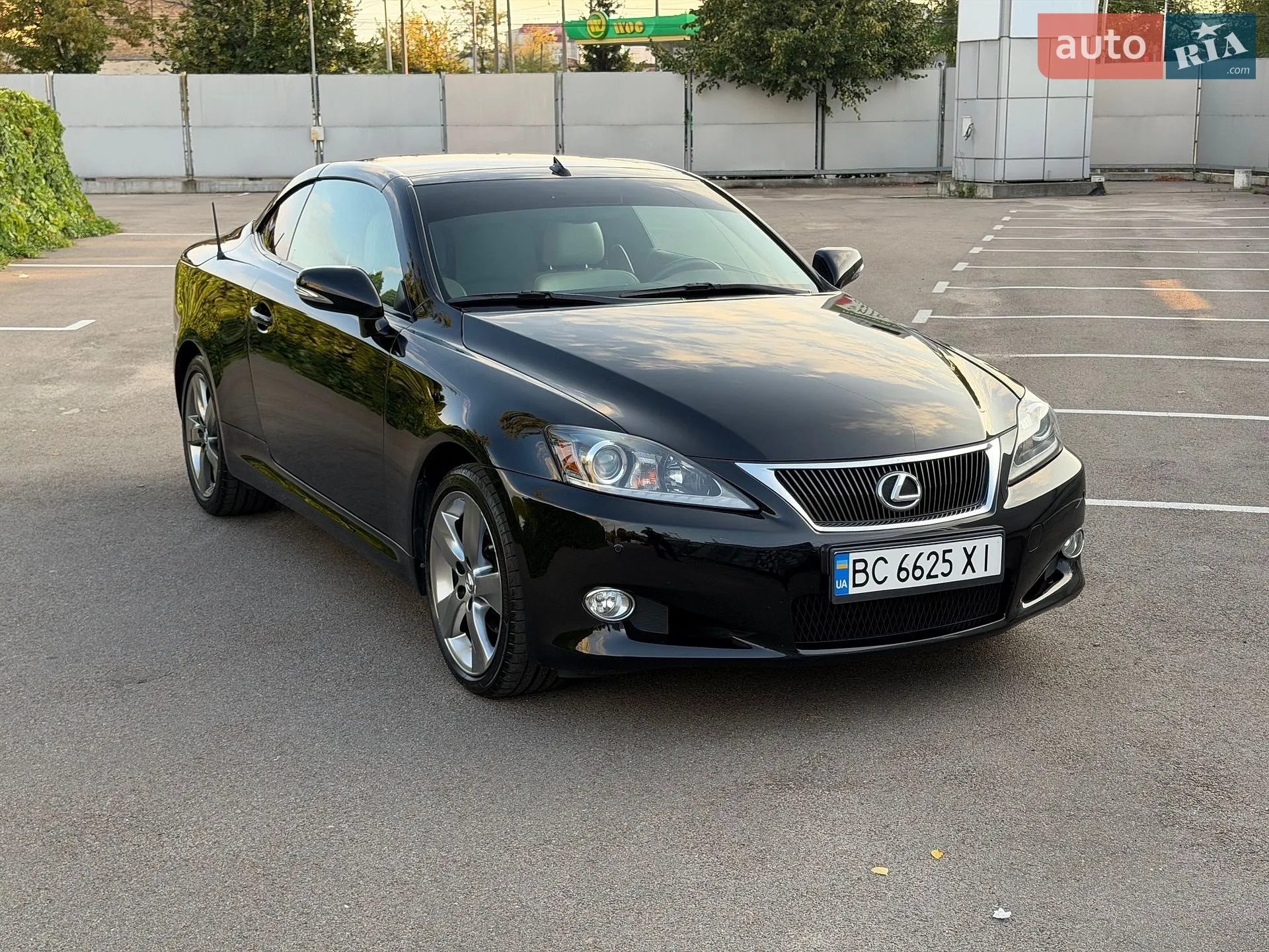 2011 Lexus IS - мініатюра 12